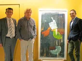 Von links nach rechts: Werner Gut (Mitglied der Geschäftsleitung), Fritz Sauter und Stephan Kuhn (Präsident Kunstverein Schaffhausen) Vernissage Fritz Sauter bei der Schaffhauser Kantonalbank